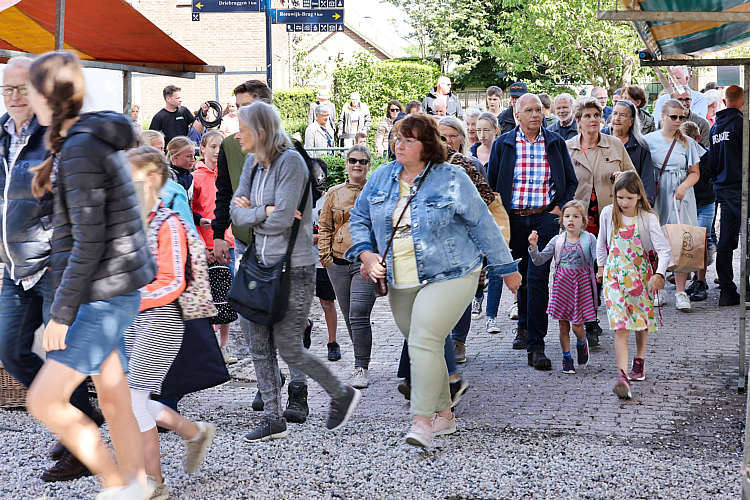 Rommelmarkt 2022 Waarder_069